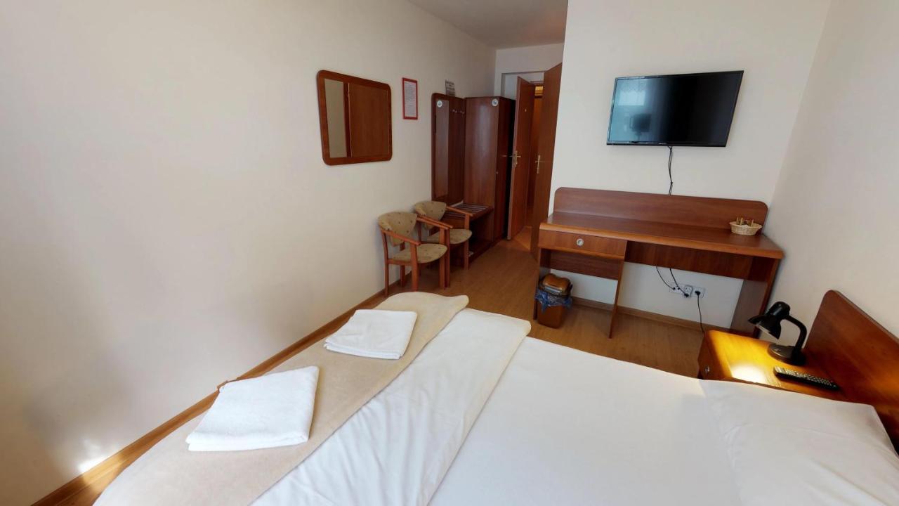 Double Room,727704529:JPEG